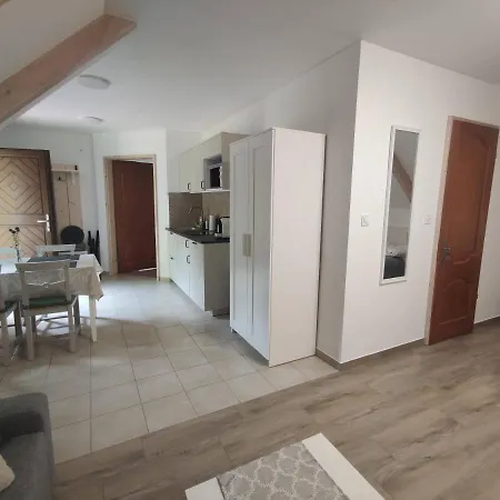 Apartment Kosbor Vendeghaz *