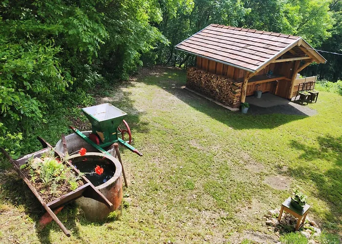Kosbor Vendeghaz * Monoszlo